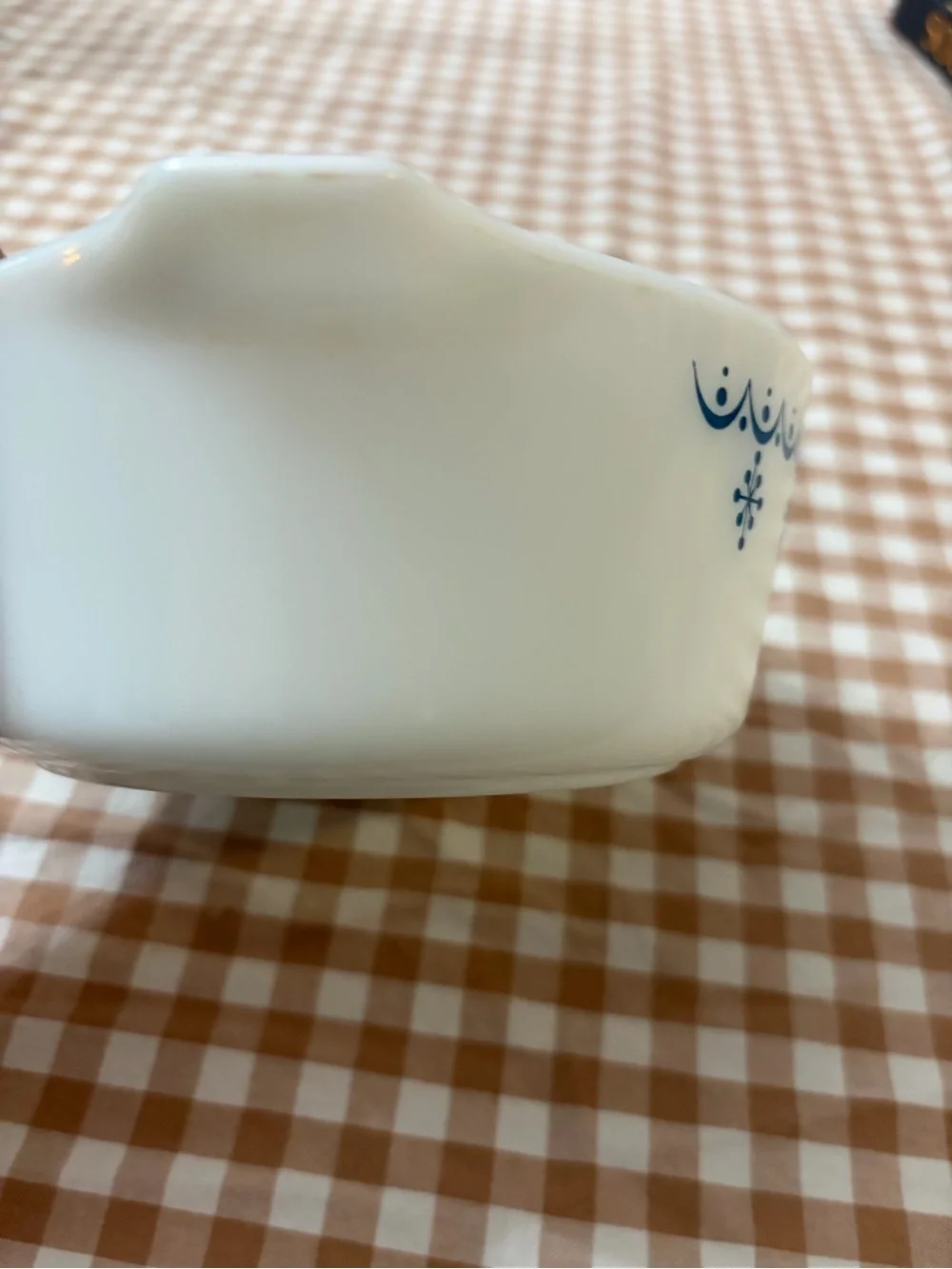 vintage Pyrex Snowflake Garland 474-B casserole dish